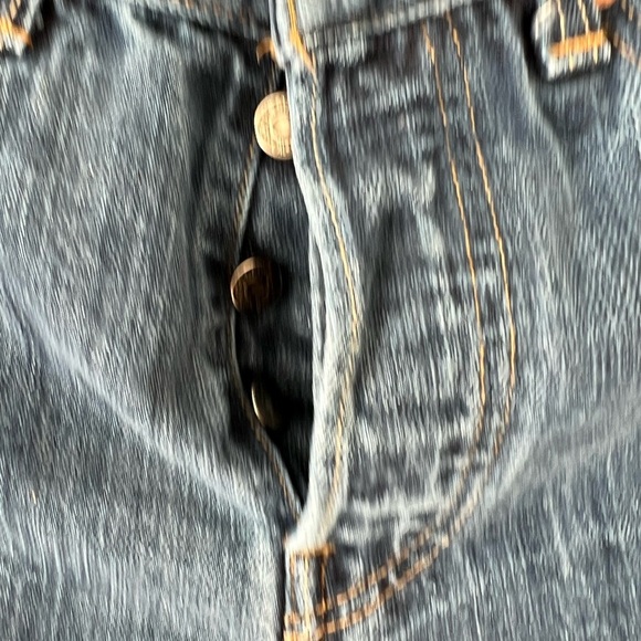 Levis 501 Cutoff Denim Shorts - Picture 7 of 9